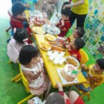 Lớp Mầm Non Hoa Nắng tổ chức sinh nhật hằng tháng