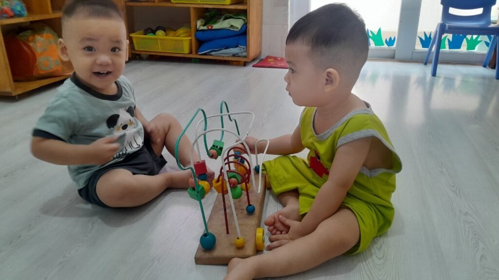 sỉ số ít cô sát sao từng bé