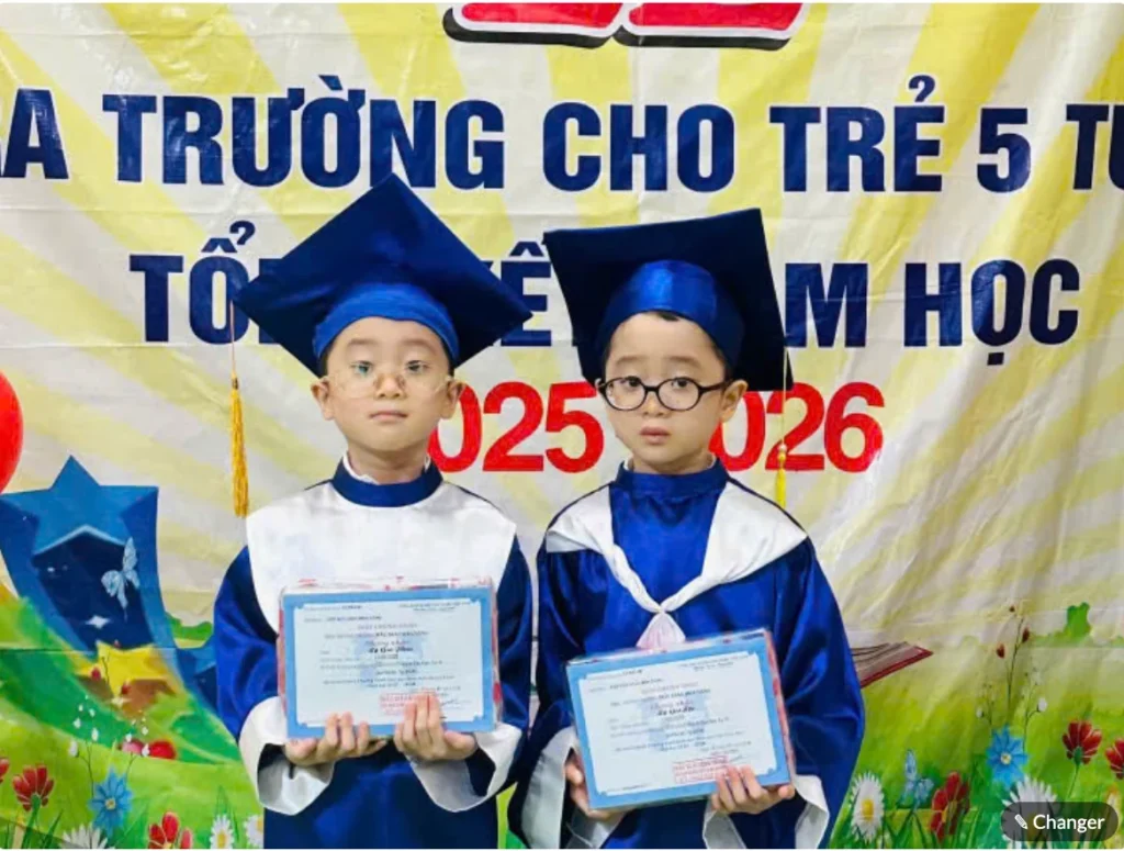 Hình ảnh lễ tổng kết năm học tại Lớp Mẫu Giáo Hoa Nắng
