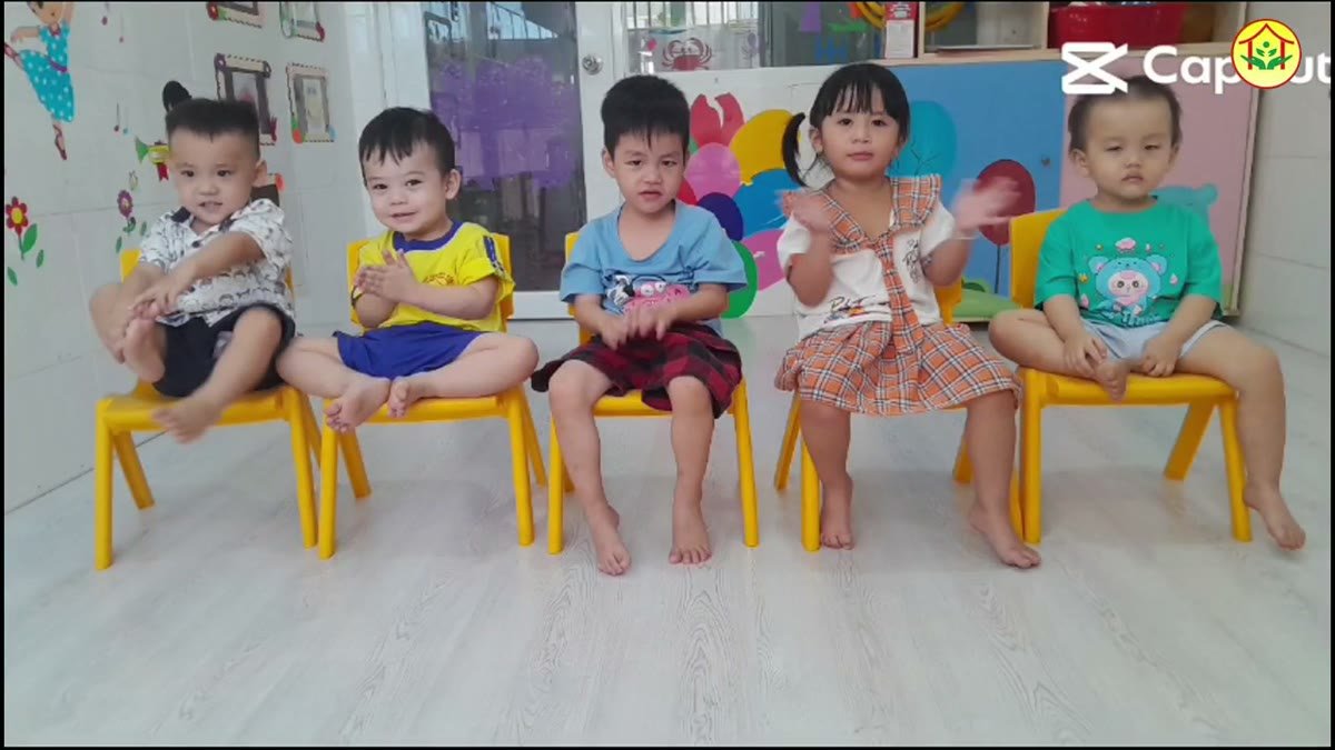 Bé hát Rửa mặt như mèo: giờ âm nhạc vui tại Hoa Nắng Nhà Bè